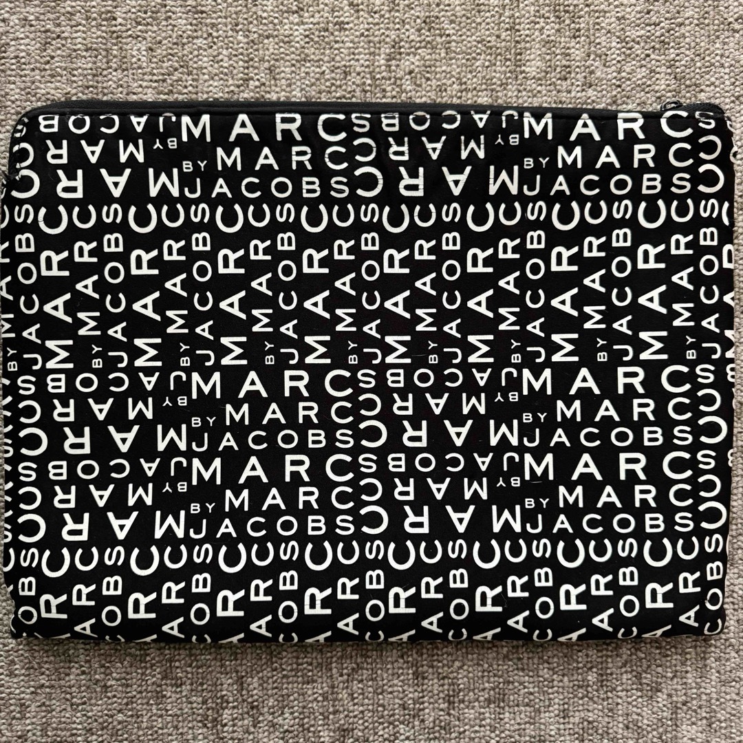 MARC BY MARC JACOBS(マークバイマークジェイコブス)のMARC JACOBS パソコンケース　マークジェイコブス スマホ/家電/カメラのPC/タブレット(PC周辺機器)の商品写真