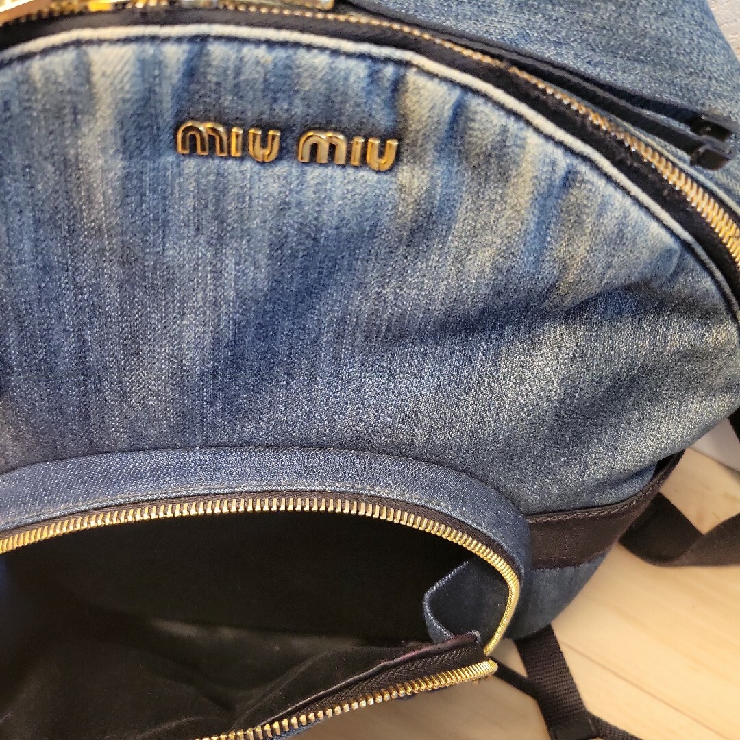 miumiu(ミュウミュウ)のmiumiu デニム リュック レディースのバッグ(リュック/バックパック)の商品写真