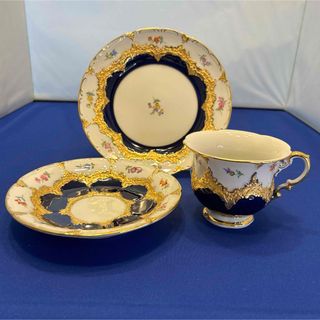 MEISSEN - マイセン 単色 パープルピンク フラワーブーケ 縁の金彩装飾