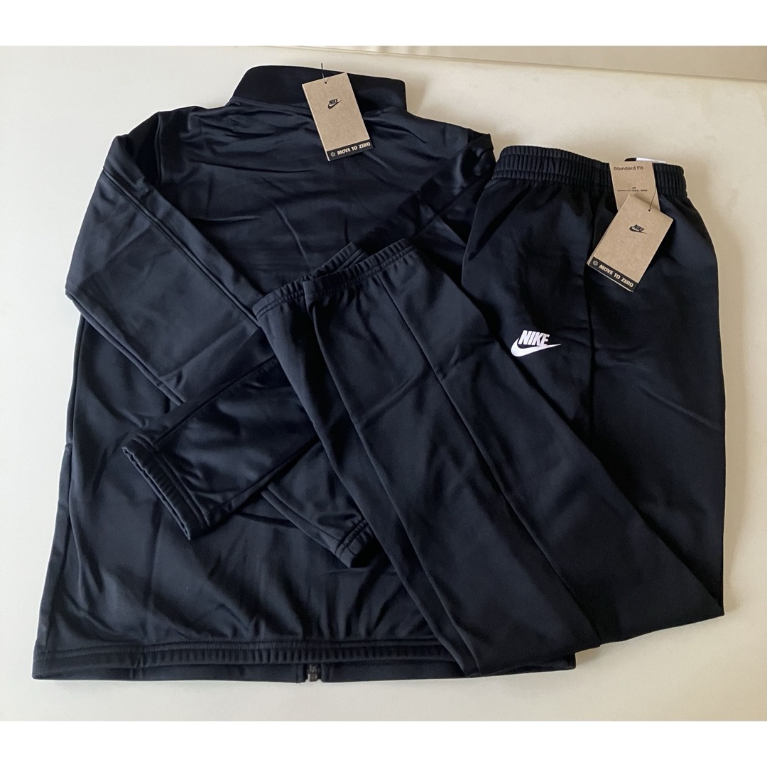 NIKE(ナイキ)の新品160 ナイキ　ジャージ上下　キッズ キッズ/ベビー/マタニティのキッズ服男の子用(90cm~)(ジャケット/上着)の商品写真