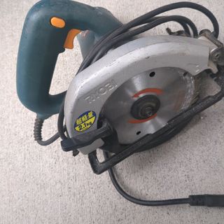 リョービ(RYOBI)のリョービ　RYOBI　電動丸ノコ　MW-145(工具)