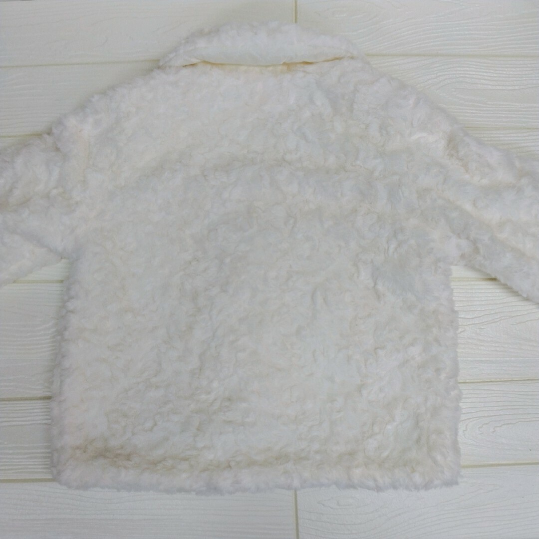 ♡美品♡ふわふわ♡ ジャケット コート かわいい 美品 ホワイト 軽量 白色 レディースのジャケット/アウター(毛皮/ファーコート)の商品写真