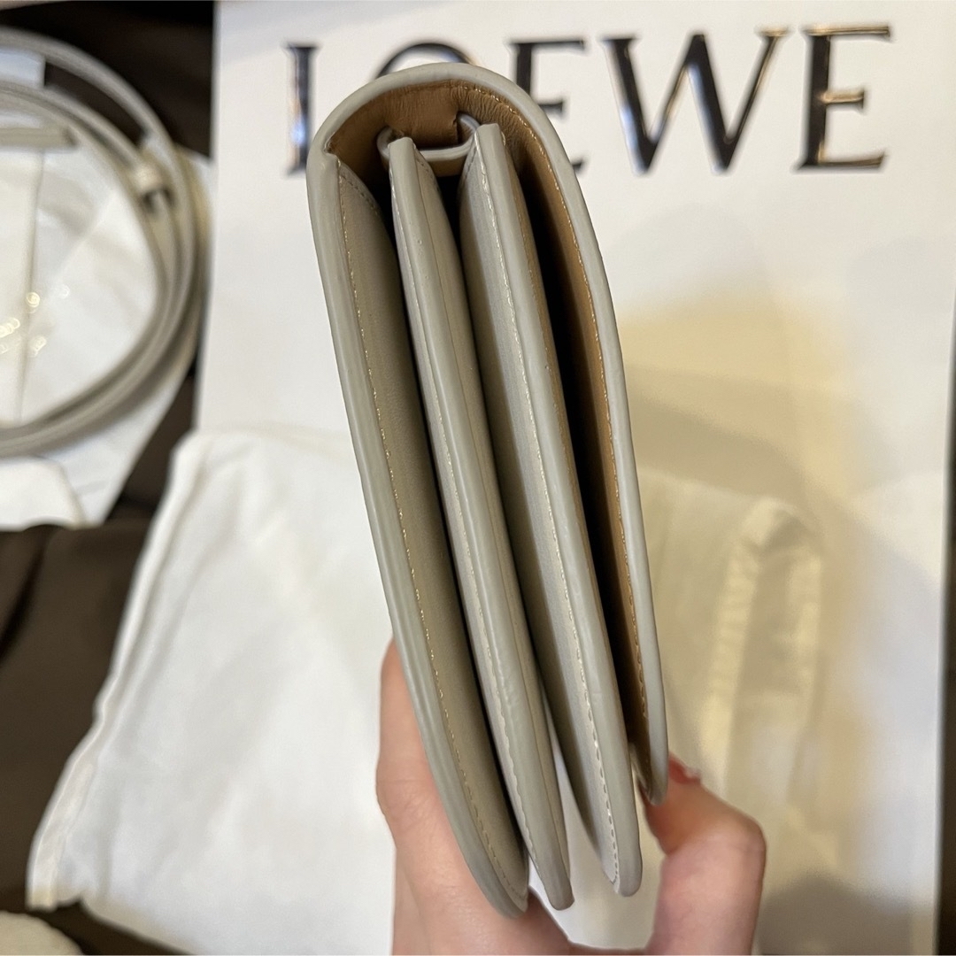 LOEWE - 新品 未使用 ロエベ LOEWE ゴヤ アコーディオンクラッチ の