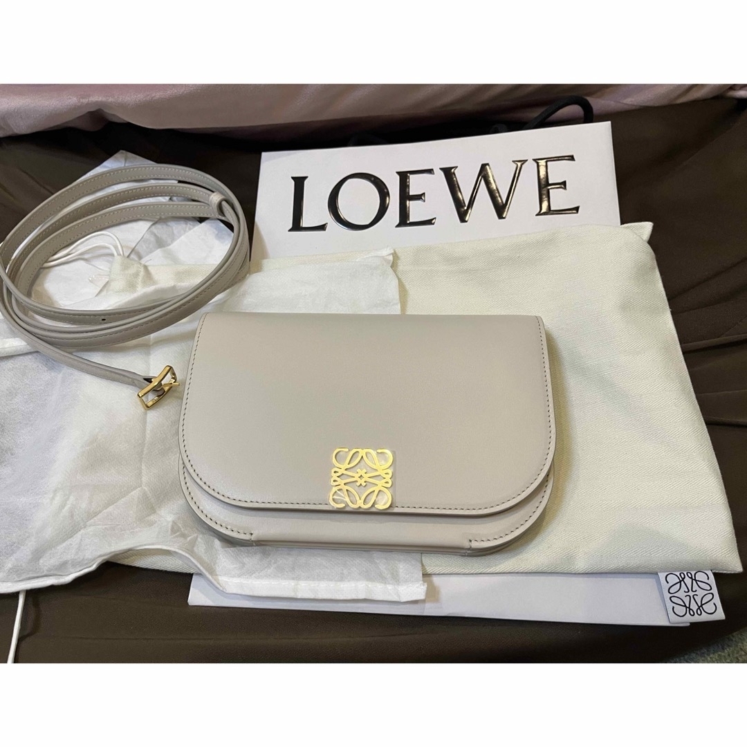 新品 未使用 ロエベ LOEWE ゴヤ アコーディオンクラッチ | フリマアプリ ラクマ