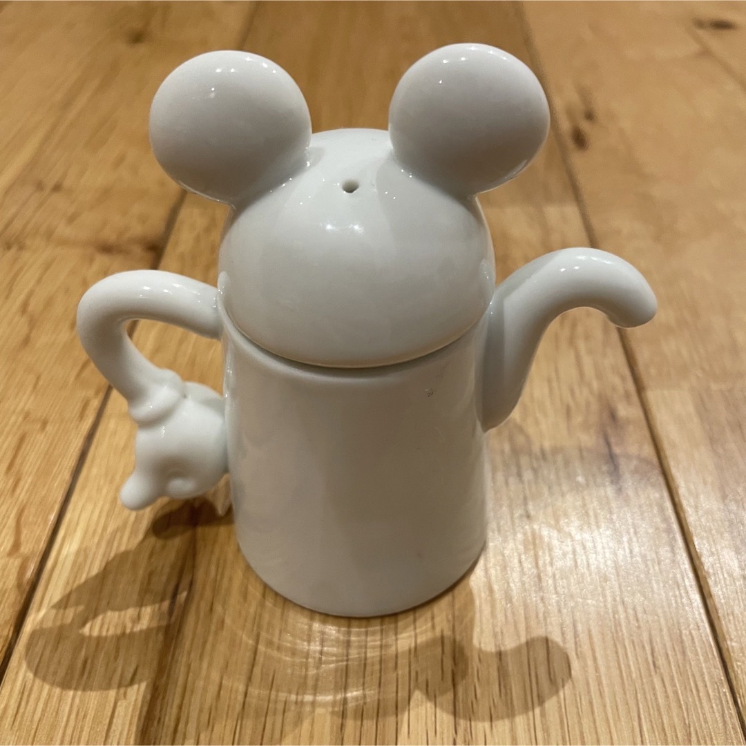 Disney(ディズニー)の《希少》陶器製　ディズニー　ミッキーマウス　醤油差し　調味料入れ インテリア/住まい/日用品のキッチン/食器(容器)の商品写真