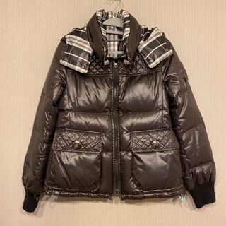 バーバリーブルーレーベル(BURBERRY BLUE LABEL)の美品　BURBERRY　ダウンジャケット　リバーシブル(ダウンジャケット)