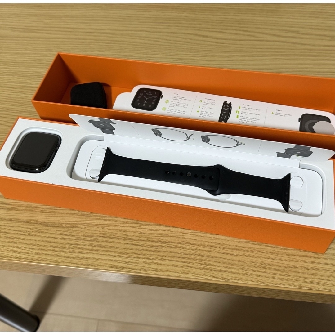 Hermes(エルメス)のApple Watch HERMES series5 スペースブラック 44mm メンズの時計(腕時計(デジタル))の商品写真