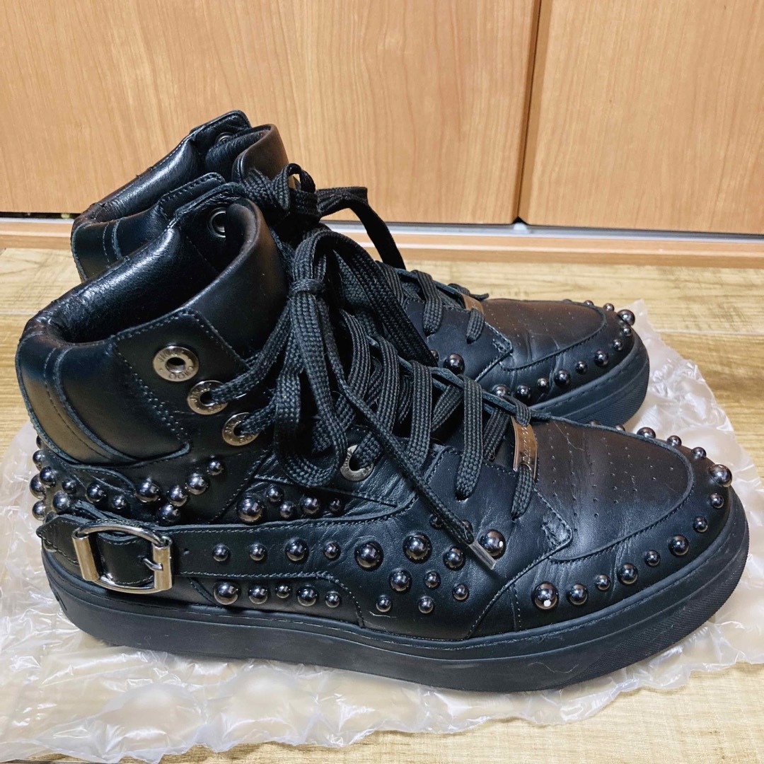 JIMMY CHOO(ジミーチュウ)のJIMMY CHOO/ジミー チュウ⭐︎スタッズハイカットスニーカー メンズの靴/シューズ(スニーカー)の商品写真