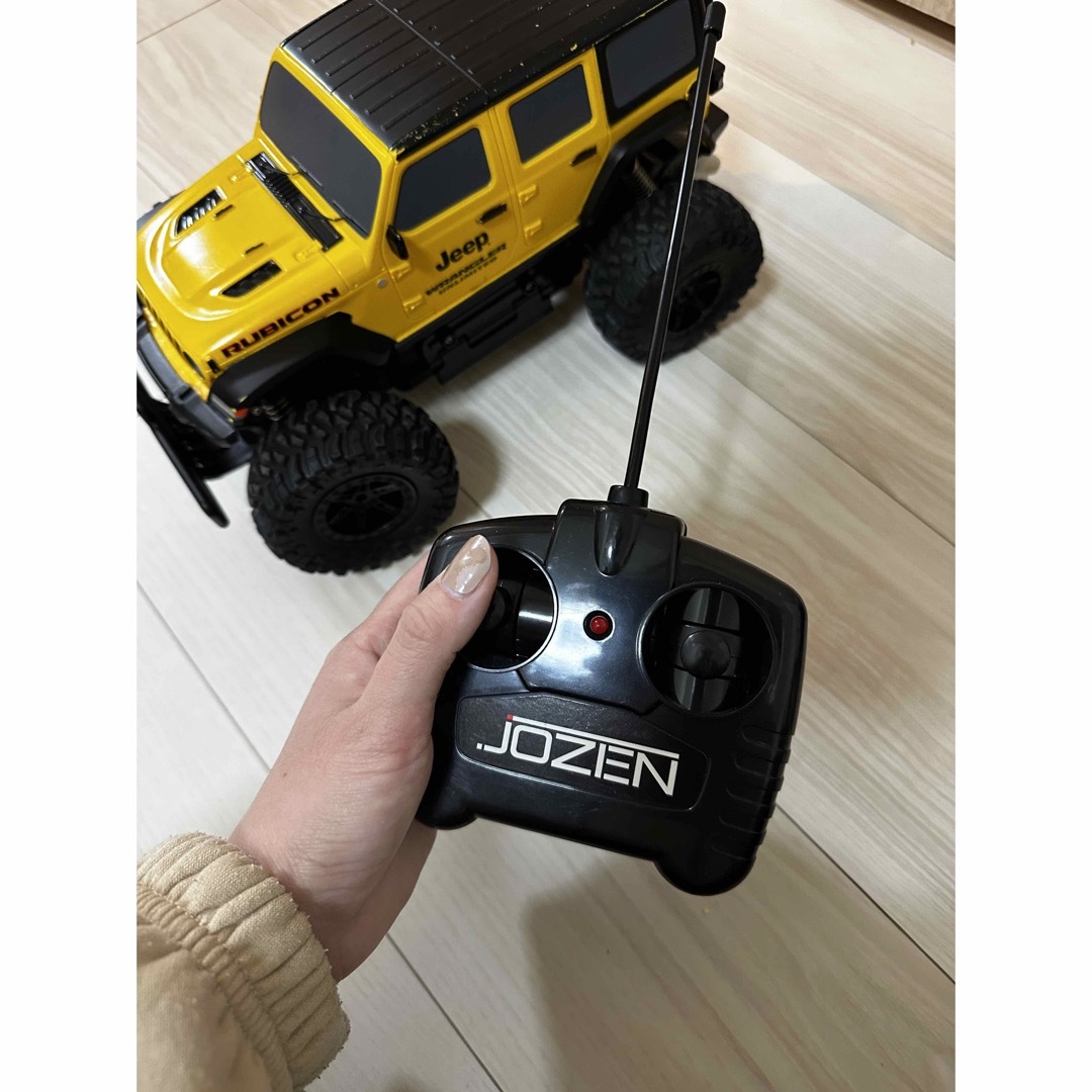 Jeep(ジープ)のジープ ラングラー ルビコン　黄色　動作確認済み エンタメ/ホビーのおもちゃ/ぬいぐるみ(ホビーラジコン)の商品写真