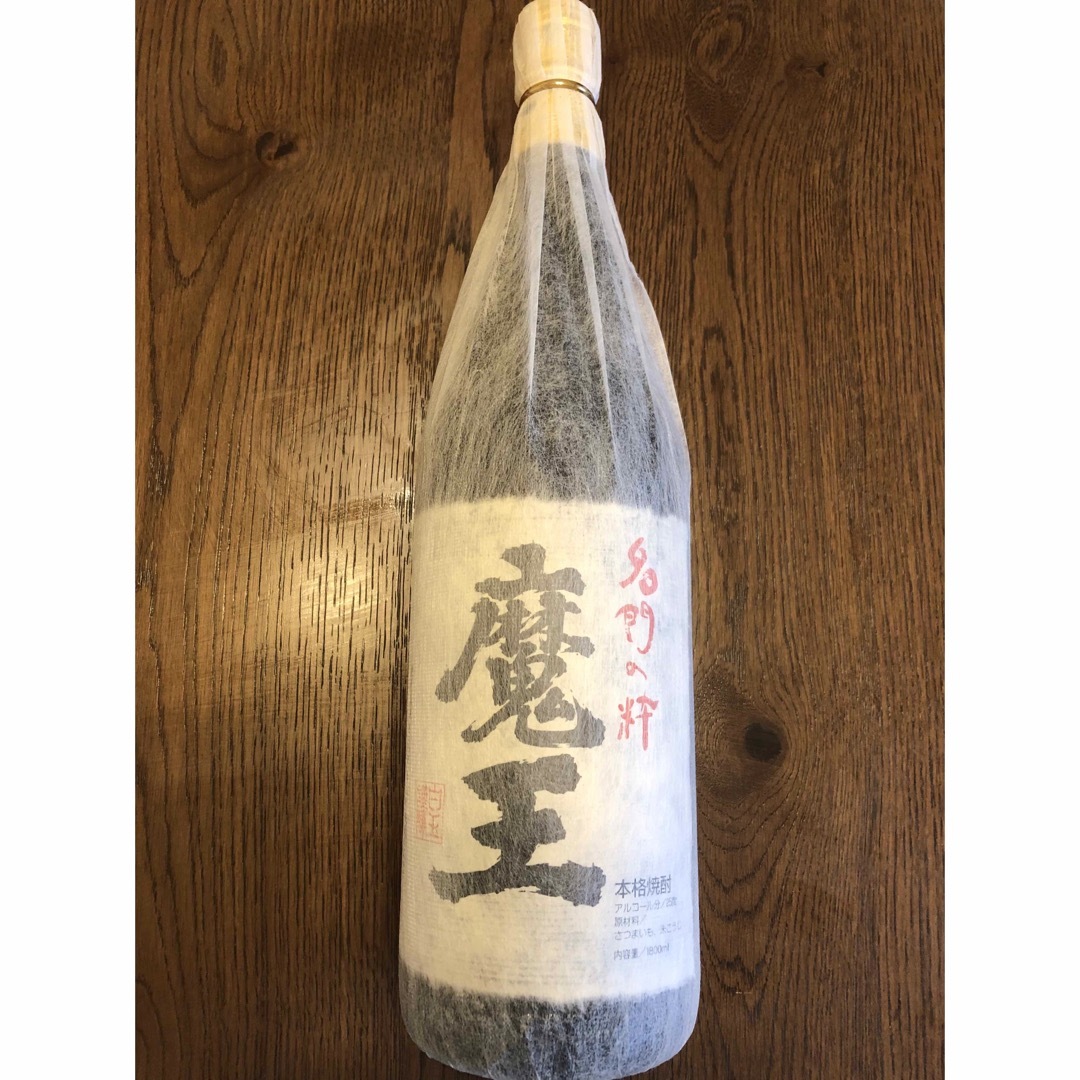白玉醸造(シラタマジョウゾウ)の魔王　1800㎖ 食品/飲料/酒の酒(焼酎)の商品写真