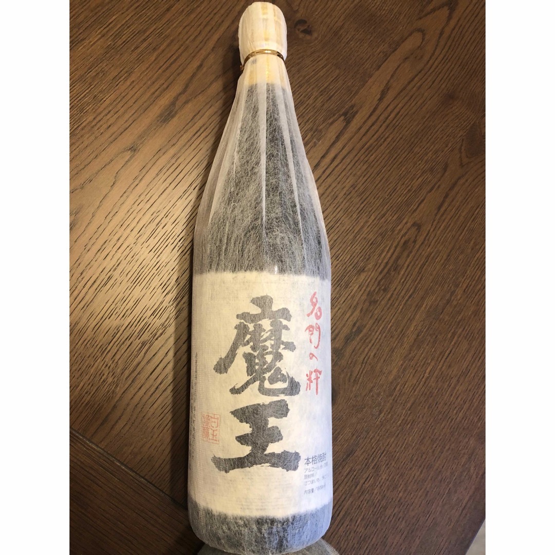 白玉醸造(シラタマジョウゾウ)の魔王　1800㎖ 食品/飲料/酒の酒(焼酎)の商品写真