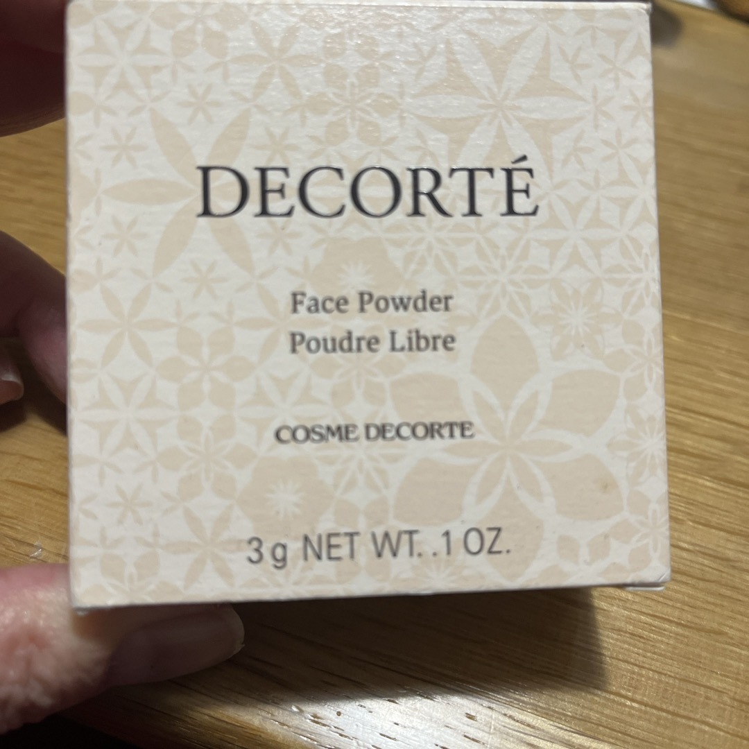 COSME DECORTE(コスメデコルテ)のコスメデコルテフェイスパウダー　　00 コスメ/美容のベースメイク/化粧品(フェイスパウダー)の商品写真