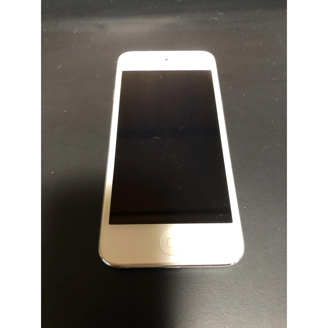 iPod touch(アイポッドタッチ)のiPod A1421 スマホ/家電/カメラのオーディオ機器(ポータブルプレーヤー)の商品写真