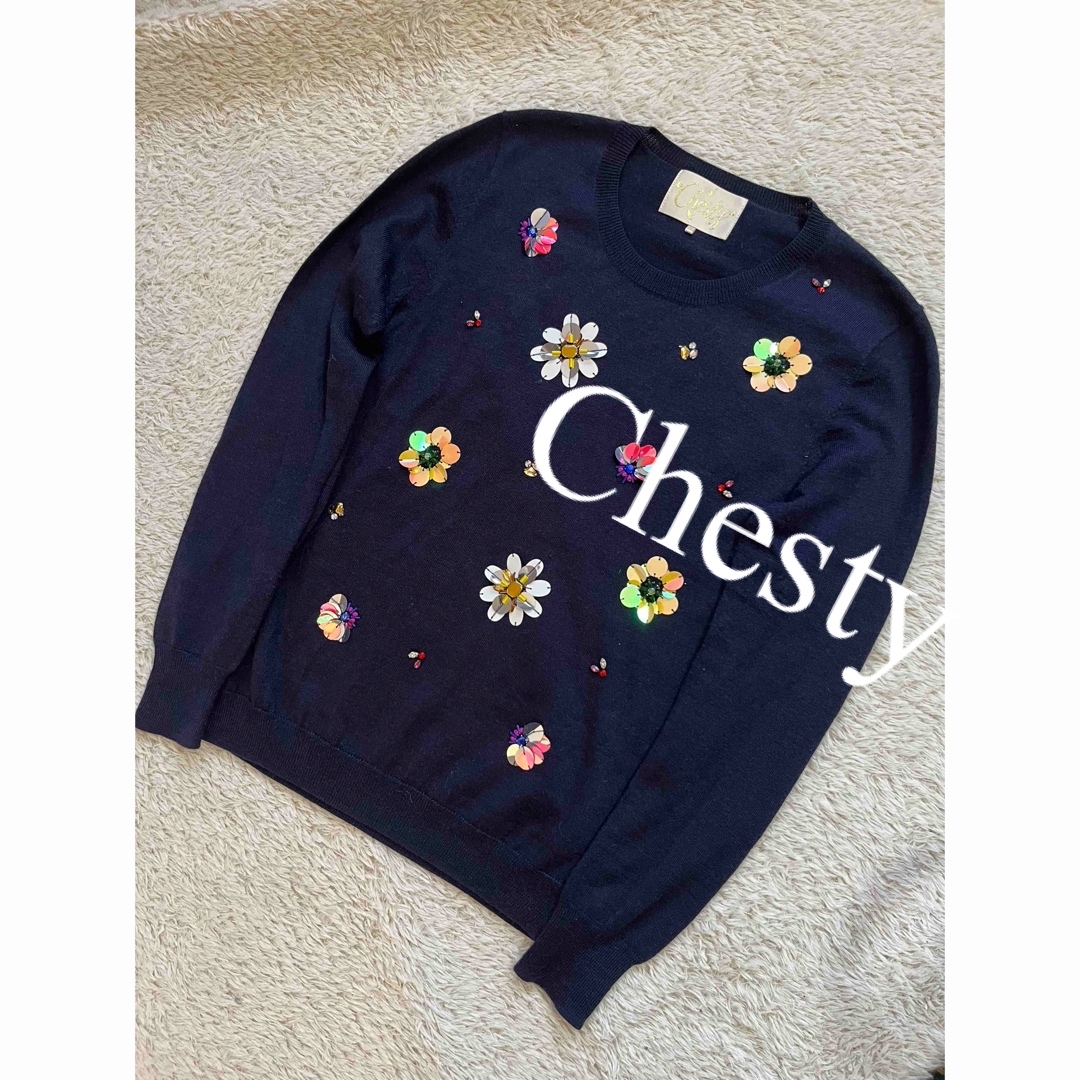 Chesty(チェスティ)の美品　Chesty チェスティ　ニット　花柄　ビーズ　スパンコール　人気　完売 レディースのトップス(ニット/セーター)の商品写真