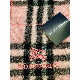 バーバリー(BURBERRY)のBurberry タオルハンカチ　ピンク(ハンカチ)