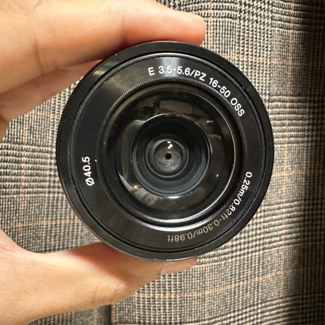 SONY(ソニー)のソニーEマウント用レンズ2本　SELP1650 SEL55210保護フィルター スマホ/家電/カメラのカメラ(レンズ(ズーム))の商品写真