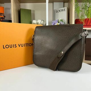 ルイヴィトン(LOUIS VUITTON)の超美品 LOUIS VUITTON ショルダーバッグ タイガ アンドレイ(ショルダーバッグ)