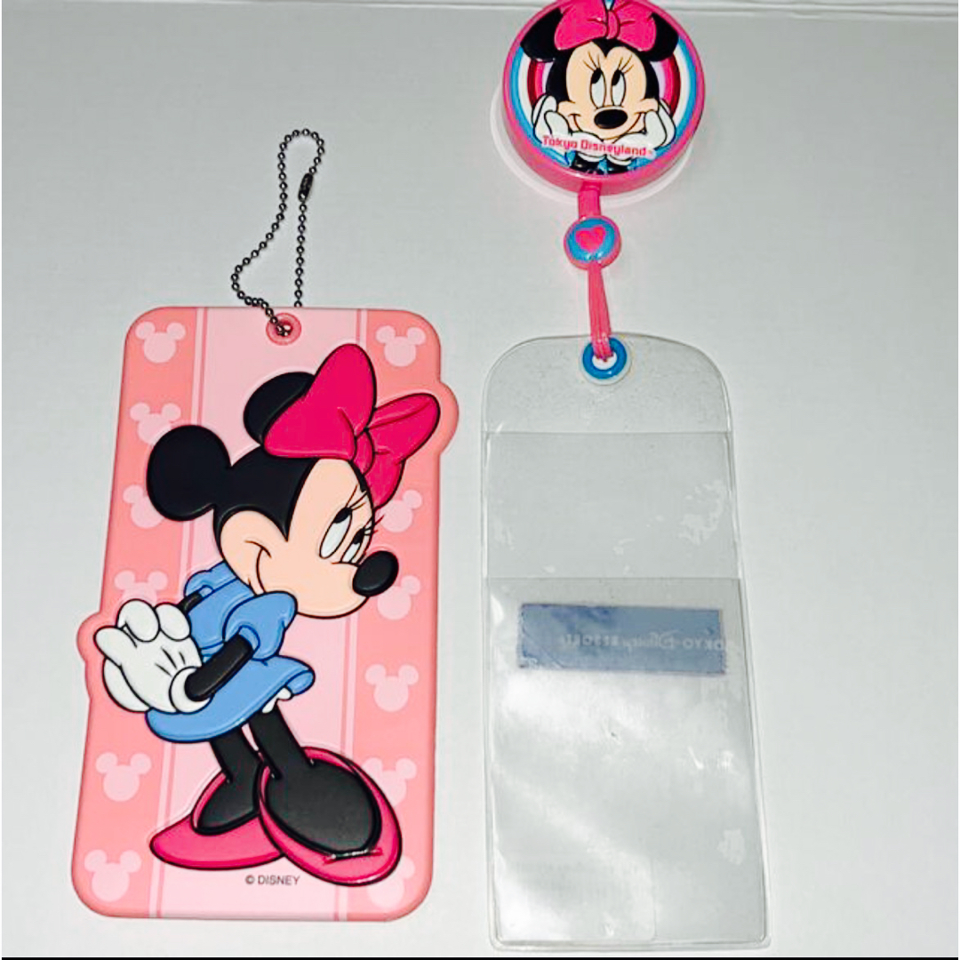 Disney(ディズニー)のディズニー ミニー パスポート パスケース 2個セット エンタメ/ホビーのおもちゃ/ぬいぐるみ(キャラクターグッズ)の商品写真