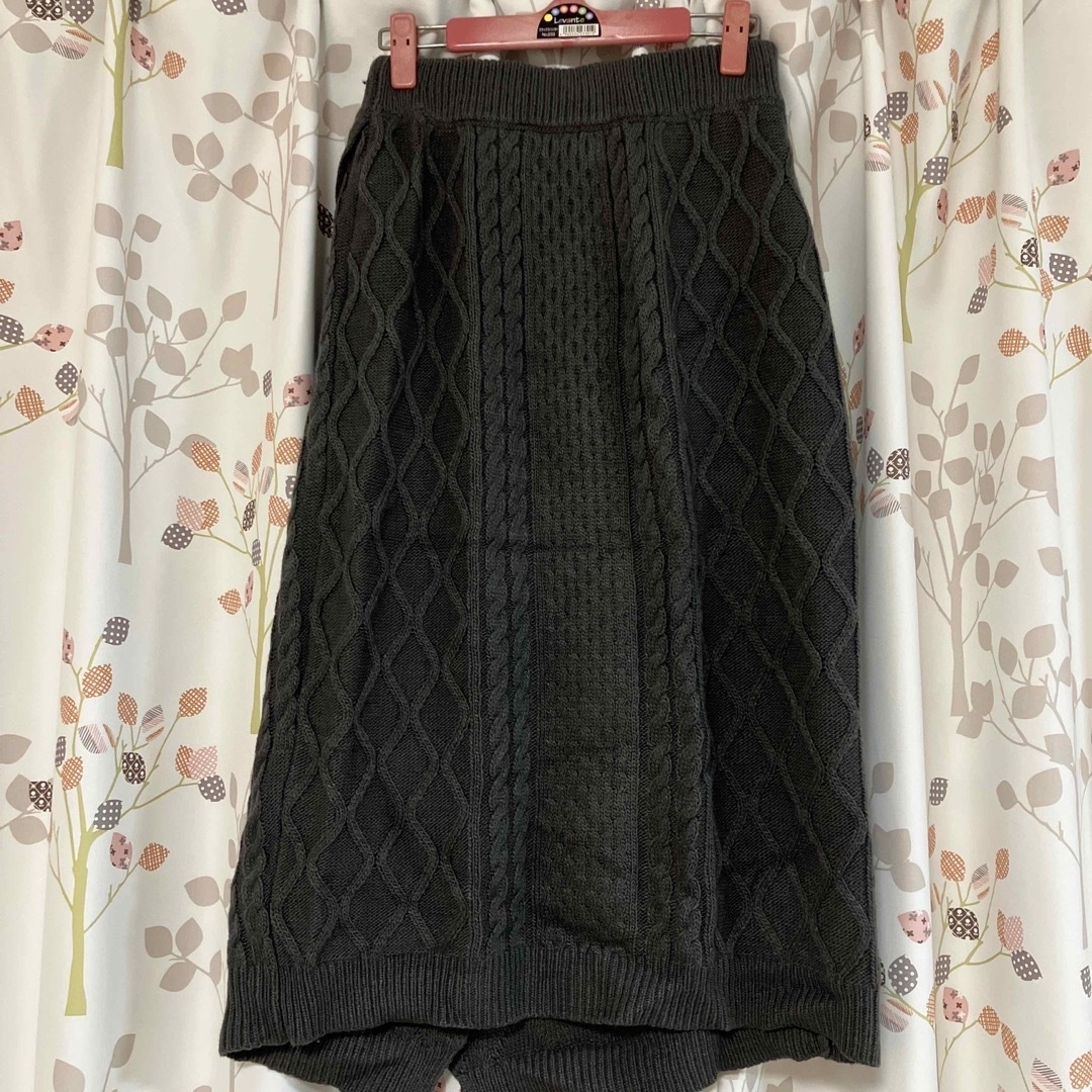 KBF(ケービーエフ)のKBF ケーブルニット　巻きスカート レディースのスカート(ロングスカート)の商品写真