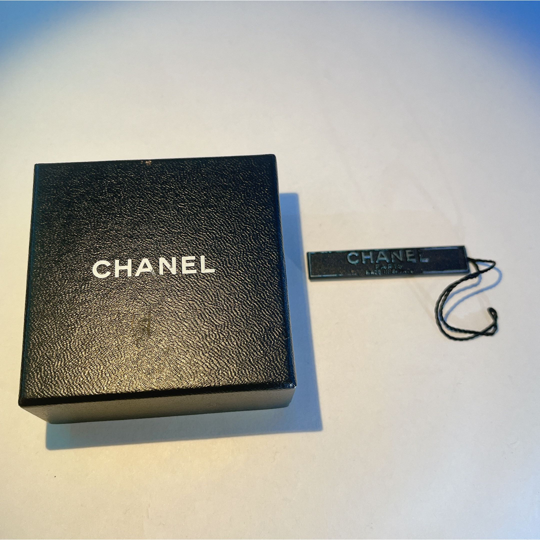 CHANEL ロゴボールピアスアクセサリー