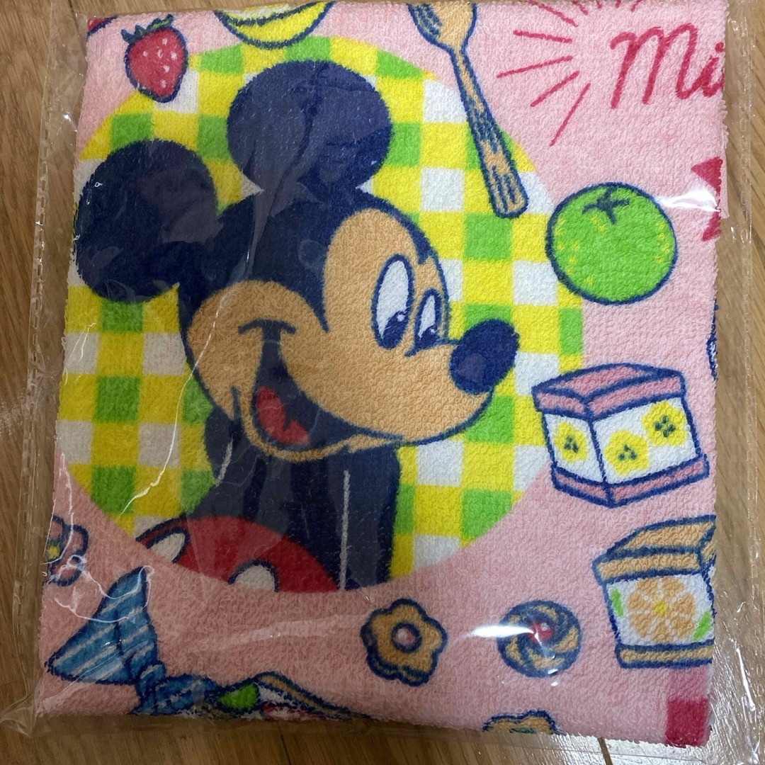 ミッキーマウス(ミッキーマウス)のミッキーマウス　ハンドタオル2枚セット！ エンタメ/ホビーのアニメグッズ(タオル)の商品写真