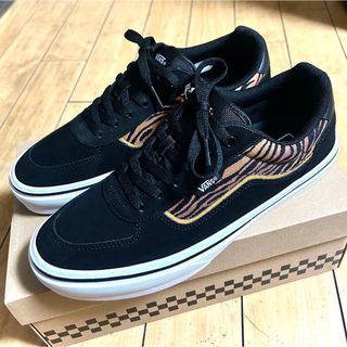 ヴァンズ(VANS)の未使用　27.5cm バンズVANS マーベリック　ブラック　タイガー柄(スニーカー)