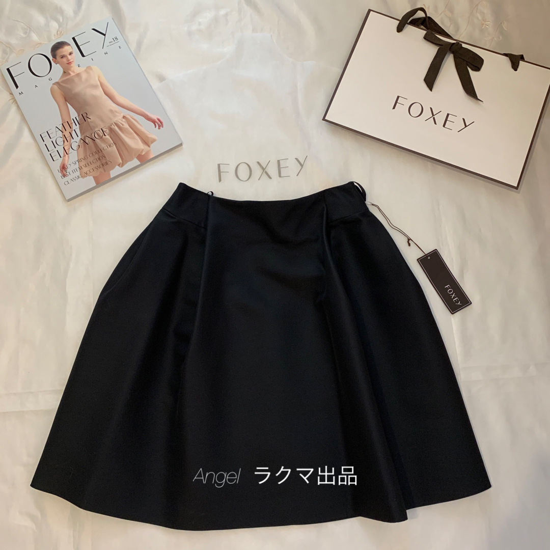FOXEY(フォクシー)のフォクシー　カタログ　掲載　フラゴナール　スカート　38   ダグ付き　未使用品 レディースのスカート(ひざ丈スカート)の商品写真