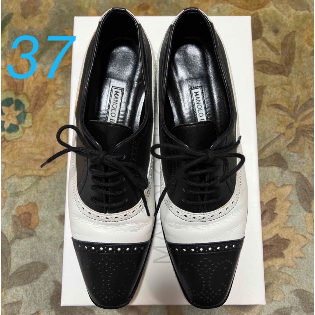 Drawer(ドゥロワー)のマノロブラニク　ローファー　フラット　バイカラー　ハンギシ　37  パンプス レディースの靴/シューズ(ローファー/革靴)の商品写真