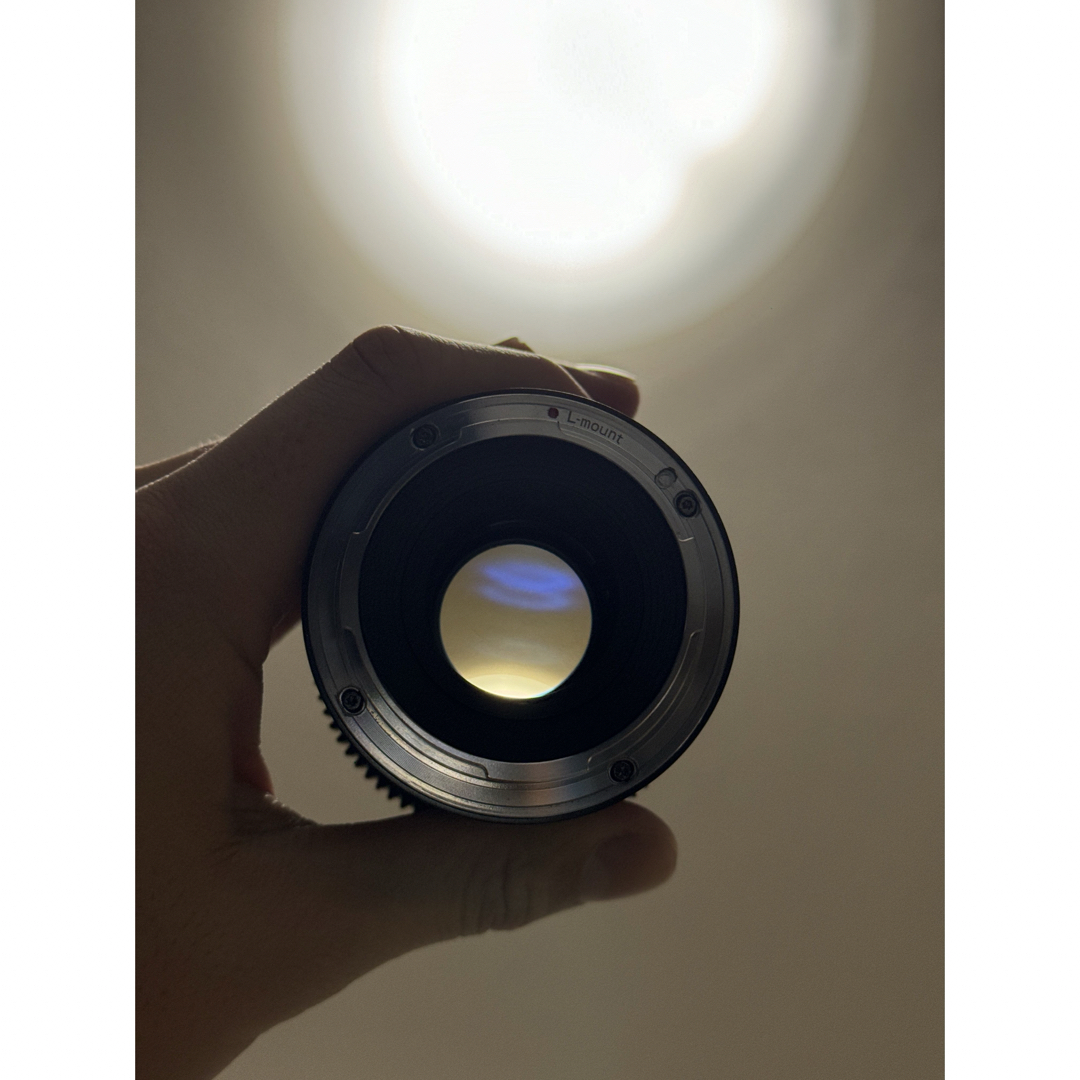 Panasonic(パナソニック)の値下げ〜4/7 Sirui 50mm f1.8 anamorphic Lマウント スマホ/家電/カメラのカメラ(レンズ(単焦点))の商品写真
