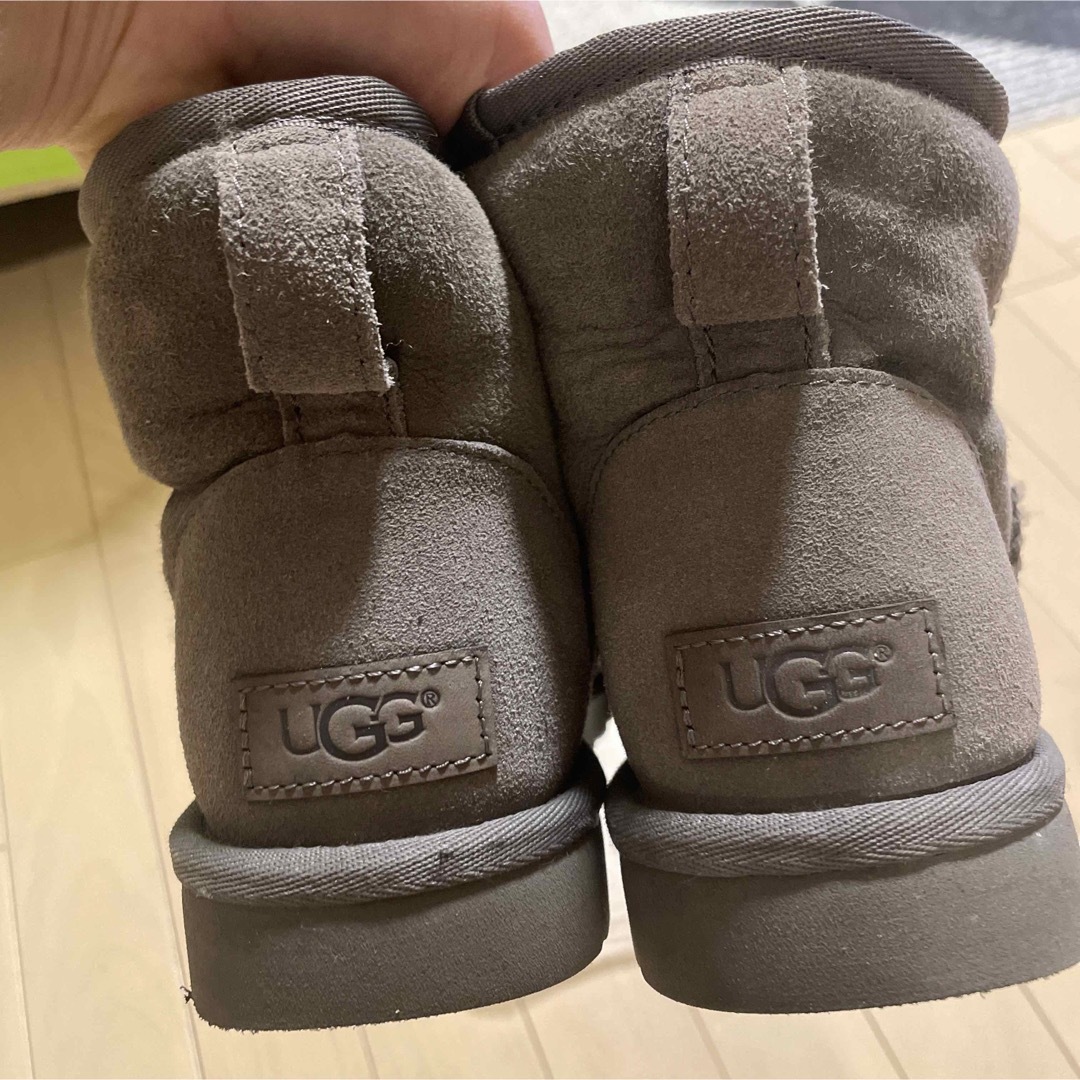 UGG(アグ)の送料無料❤️ UGG アグ　ムートンブーツ　グレー　24.0 レディースの靴/シューズ(ブーツ)の商品写真