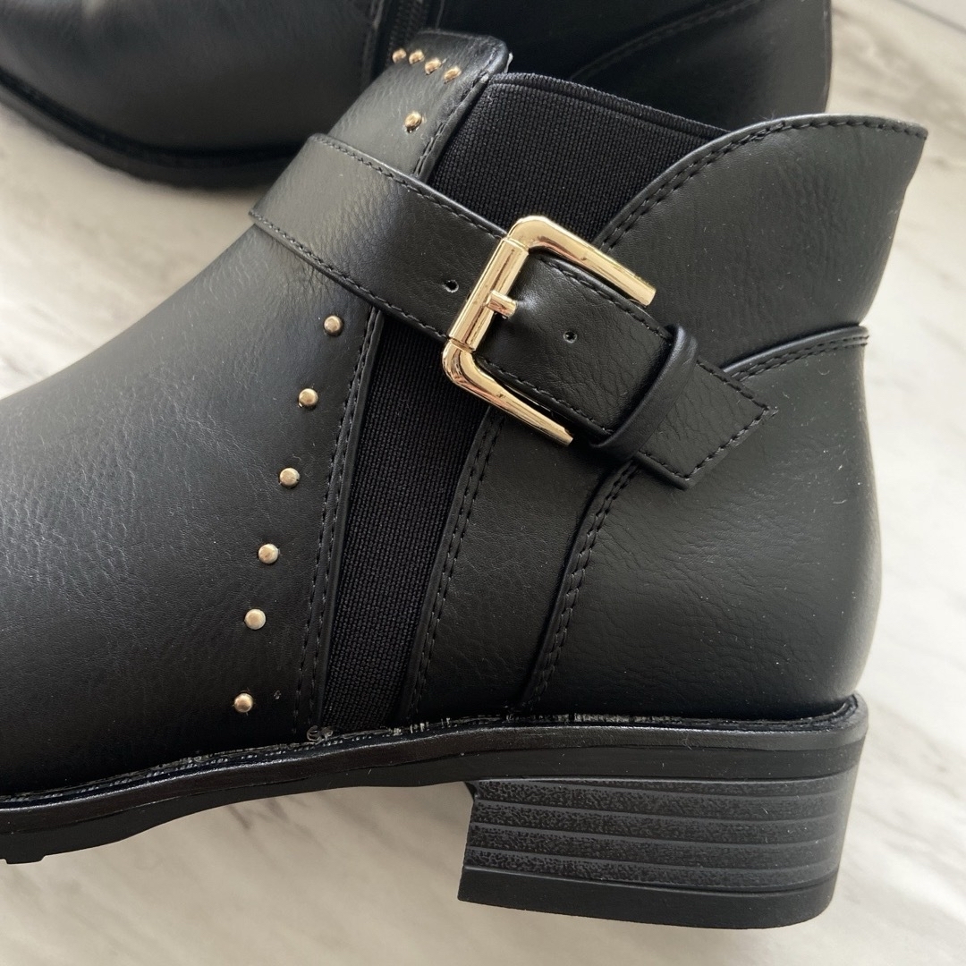 asos(エイソス)の日本未発売◆ブラック スタッズ ショートブーツ 黒 38 UK5 レディースの靴/シューズ(ブーツ)の商品写真