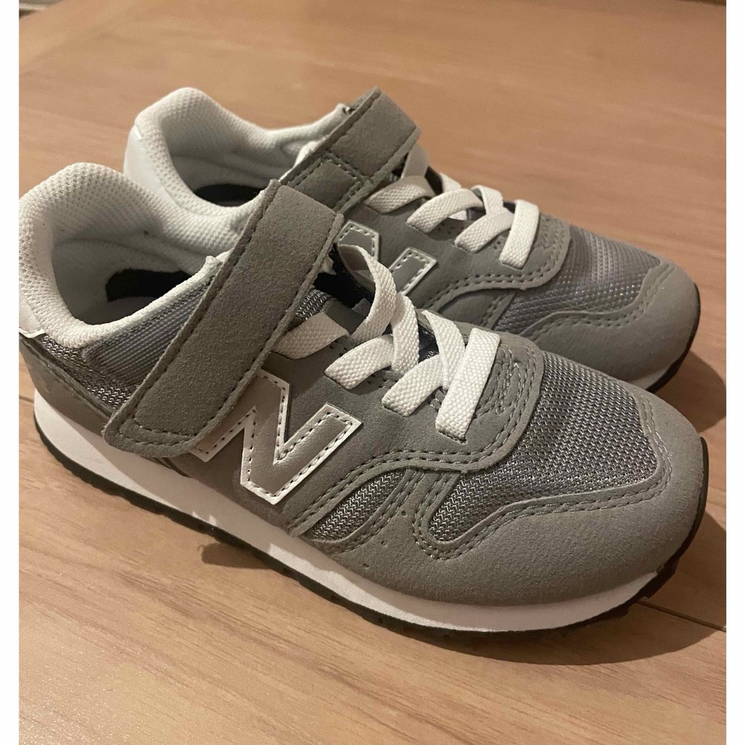 New Balance(ニューバランス)のニューバランス　17センチ　ほぼ新品 キッズ/ベビー/マタニティのキッズ靴/シューズ(15cm~)(スニーカー)の商品写真