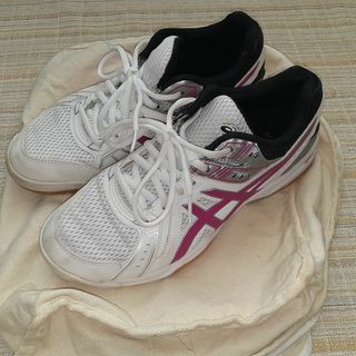 アシックス(asics)のお値下げ！【ほぼ未使用】バレーボールシューズ　24.5cm(スニーカー)