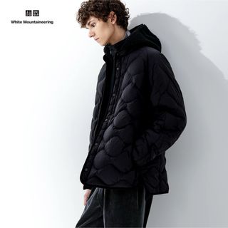 UNIQLO - 値下げ2018シームレス ダウンパーカー黒の通販 by ヤス3173's ...