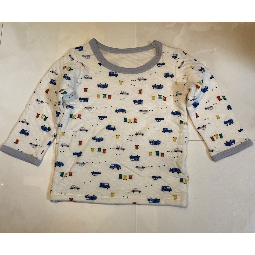 バースデイ(バースデイ)のキルト肌着 車柄 90cm 美品 キッズ/ベビー/マタニティのキッズ服男の子用(90cm~)(下着)の商品写真