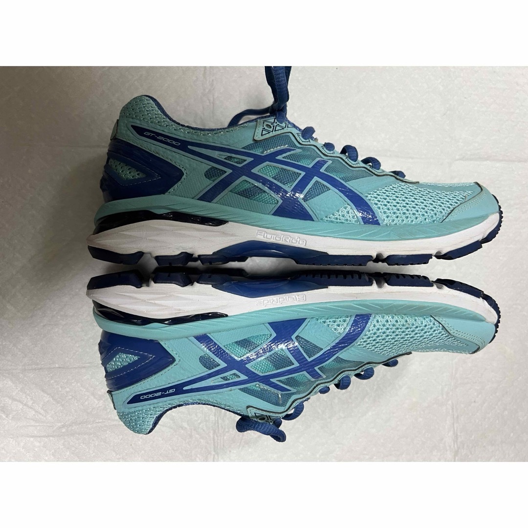 asics(アシックス)のアシックス　　スニーカー　　２３、５ レディースの靴/シューズ(スニーカー)の商品写真