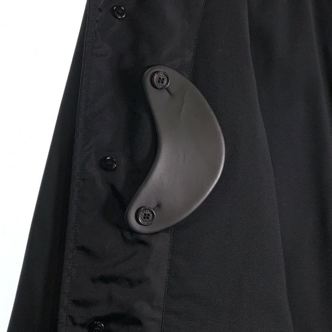 PRADA(プラダ)のPRADA プラダ ナイロンジャケット ブラック ボタン 内側ウール Size L メンズのジャケット/アウター(ナイロンジャケット)の商品写真