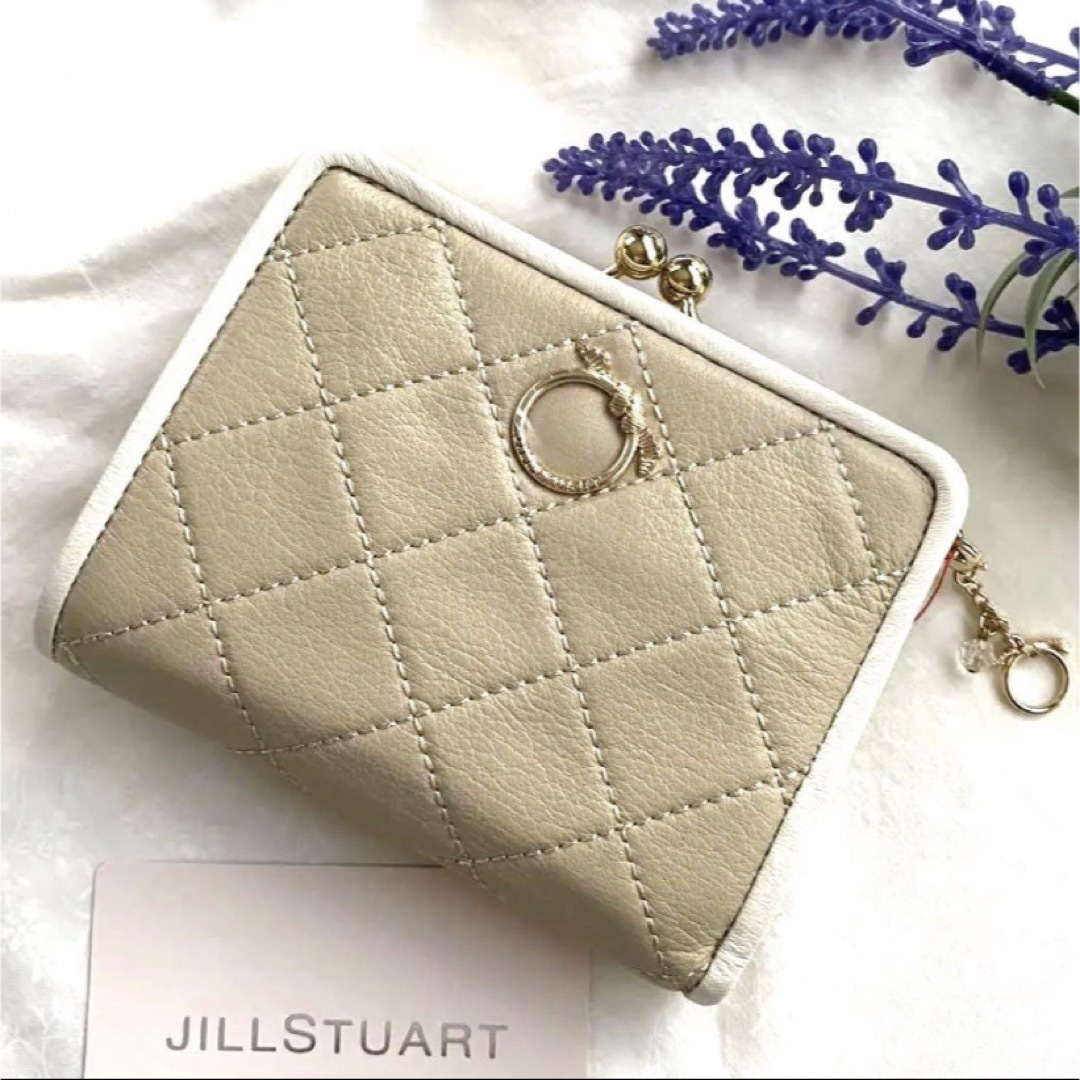 JILLSTUART(ジルスチュアート)の【新品】ジルスチュアート プログレス 口金二つ折り財布 ベージュ がま口 レディースのファッション小物(財布)の商品写真