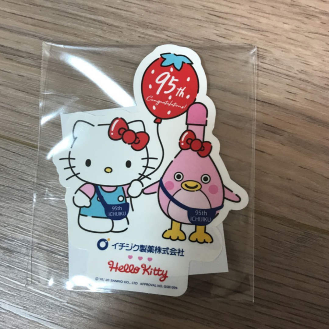 ハローキティ(ハローキティ)の非売品 イチジク製薬株式会社 ステッカー シール Hellokitty コラボ  エンタメ/ホビーのコレクション(ノベルティグッズ)の商品写真