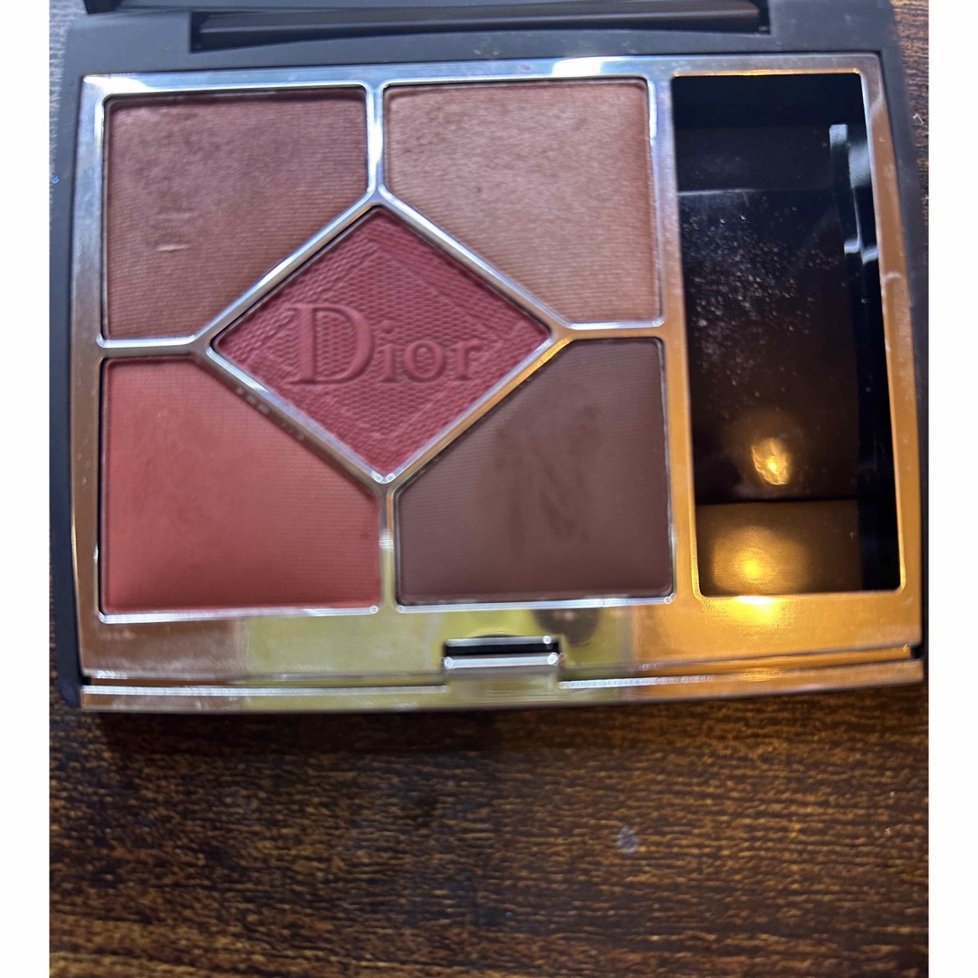 Dior(ディオール)のサンククルールクチュール　869 レッドタータン(箱無し) コスメ/美容のベースメイク/化粧品(アイシャドウ)の商品写真