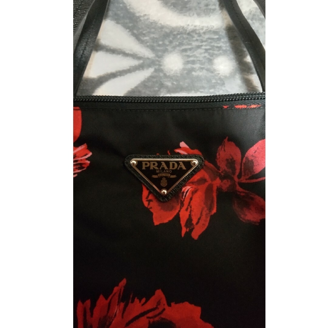PRADA(プラダ)のPRADA プラダ バッグ PRADA ナイロン ショルダーバッグ レディースのバッグ(ショルダーバッグ)の商品写真