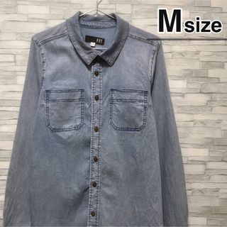 シャツ(shirts)のデニムシャツ　長袖　Mサイズ　ライトブルー　水色　ダブルポケット　USA古着(シャツ)