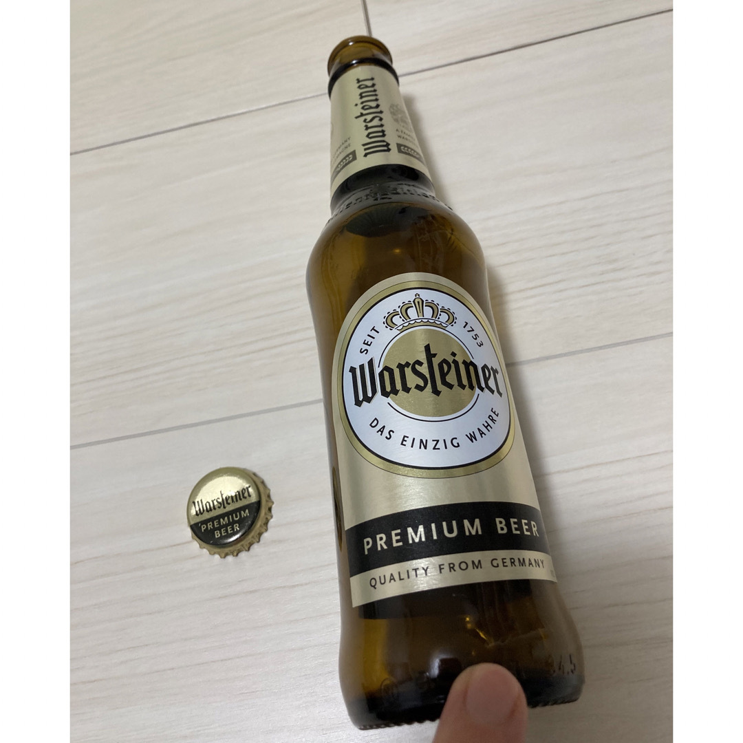 ドイツビール ヴァルシュタイナー 空瓶 王冠 2本 インテリア/住まい/日用品のインテリア小物(置物)の商品写真