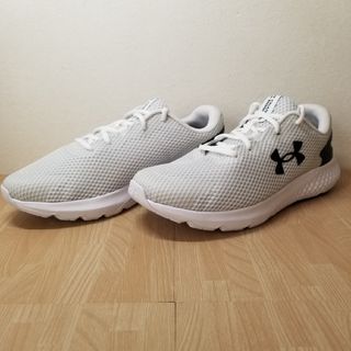 アンダーアーマー(UNDER ARMOUR)の【新品送料込】 UNDERARMOUR チャージドローグ 3E ワイド(スニーカー)