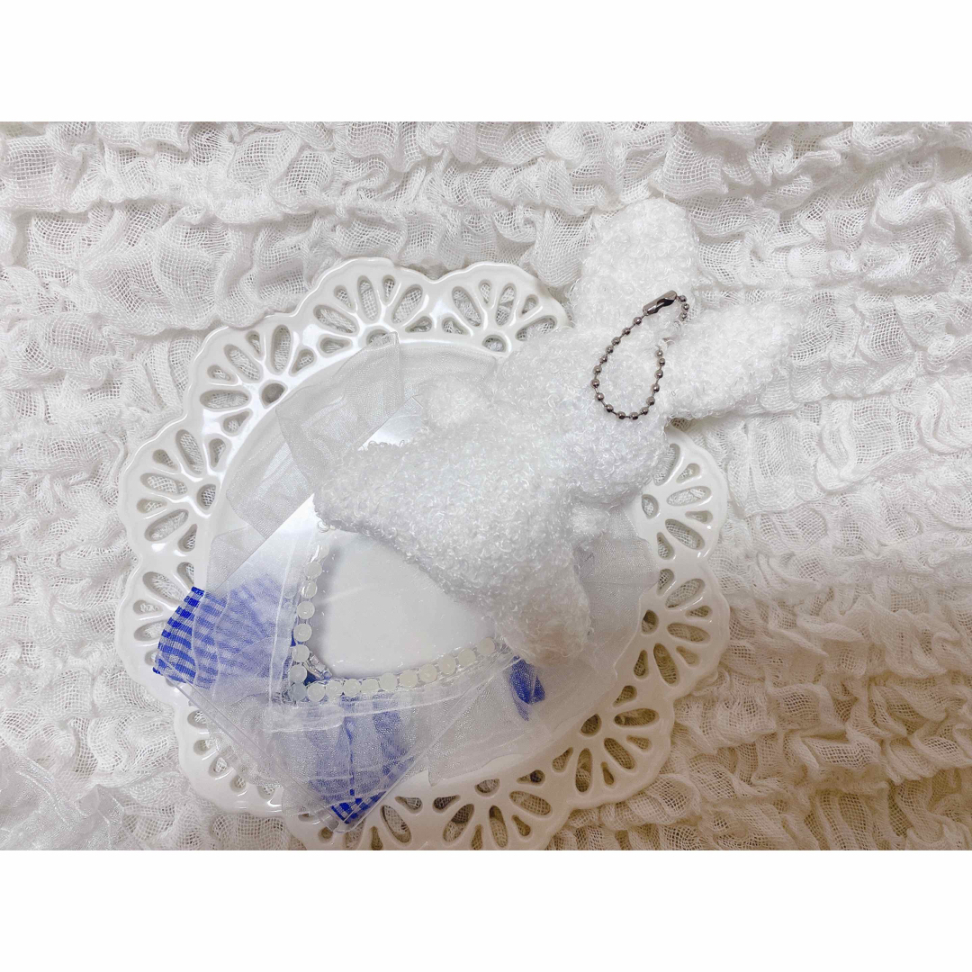 うさちゃんカードケース 青 ハンドメイドのファッション小物(バッグチャーム)の商品写真