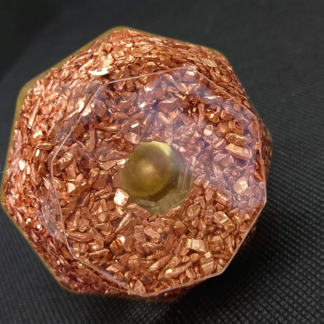 最強金運アップ『金運神降臨』 金運風水八角錐オルゴナイト 高さ 最強金運アップ『金運神降臨』 金運風水八角錐オルゴナイト 高さ