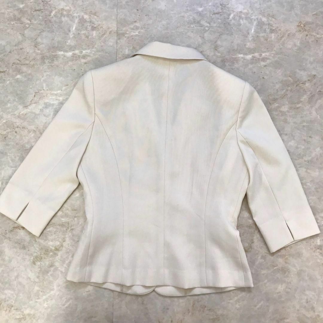 EMMAJAMES(エマジェイム)のエマジェイムス　セットアップスーツ テーラードジャケット　スカート 白　9号 レディースのフォーマル/ドレス(スーツ)の商品写真