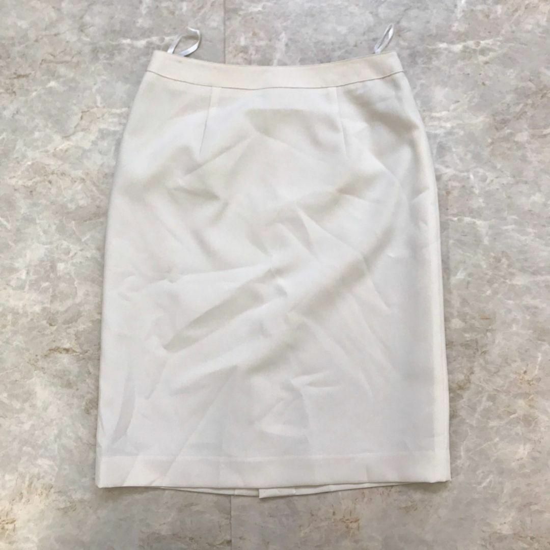 EMMAJAMES(エマジェイム)のエマジェイムス　セットアップスーツ テーラードジャケット　スカート 白　9号 レディースのフォーマル/ドレス(スーツ)の商品写真