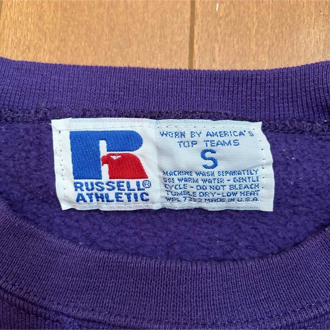 Russell Athletic(ラッセルアスレティック)の古着 USA製 90s RUSSELL ATHLETIC 前V ロゴ スウェット メンズのトップス(スウェット)の商品写真