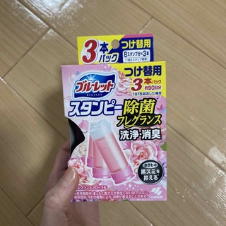 ブルーレットスタンピー除菌フレグランスつけ替用 フレグランスフローラル 84g(洗剤/柔軟剤)